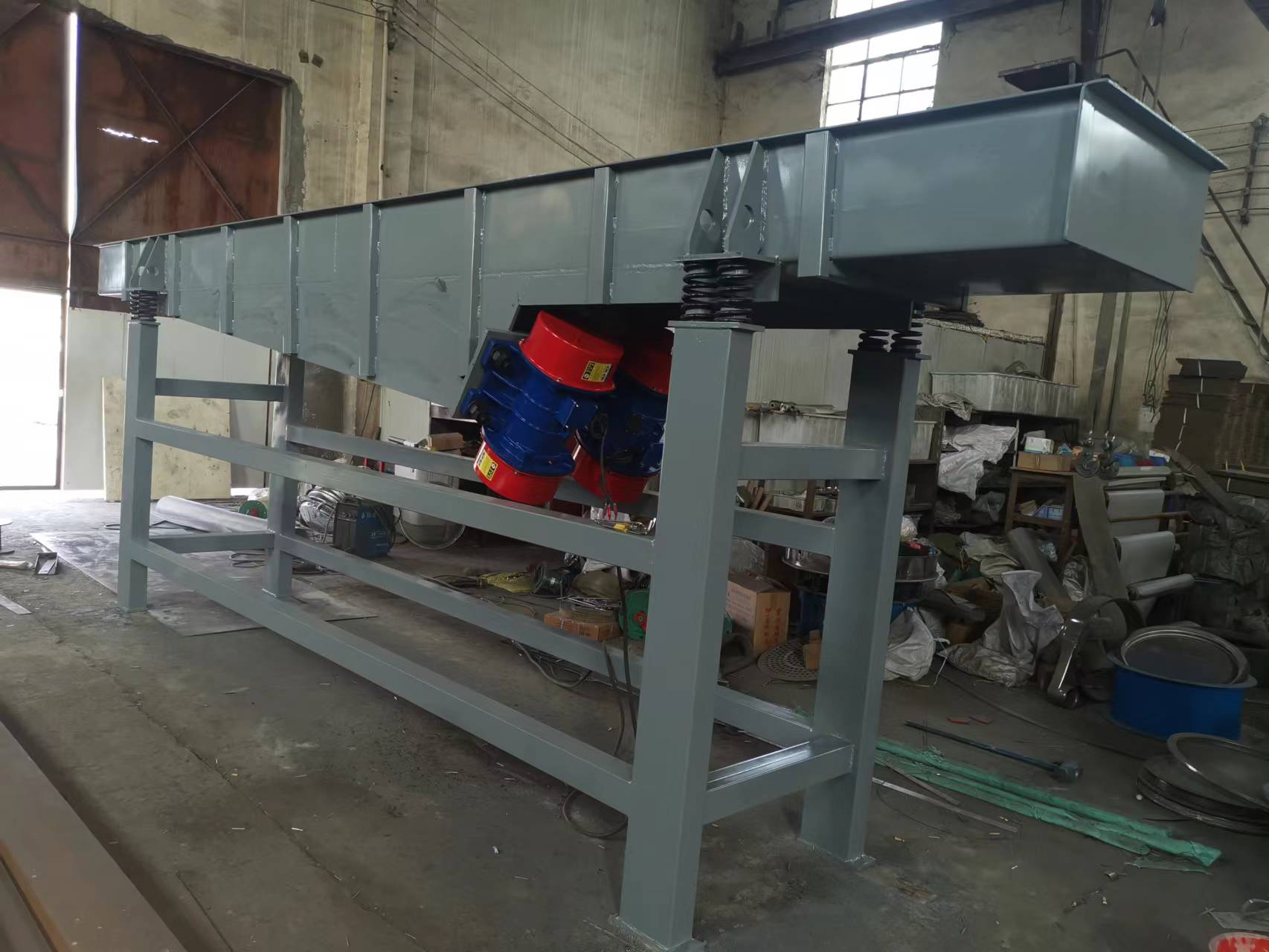 直線振動(dòng)篩軸承發(fā)熱原因分析