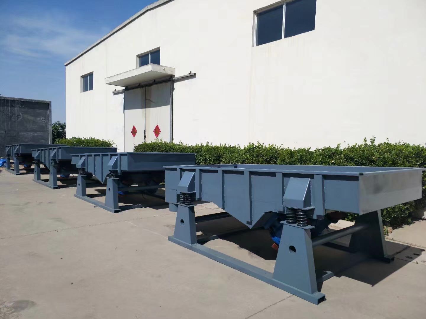 直線振動篩篩網(wǎng)破損如何處理？